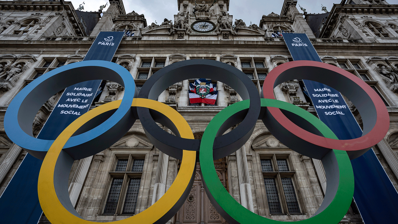 Paris angers critics with plans to restrict Olympic Games traffic but says residents shouldn't flee