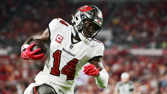 Buccaneers take down division rival Panthers to move up in NFC South