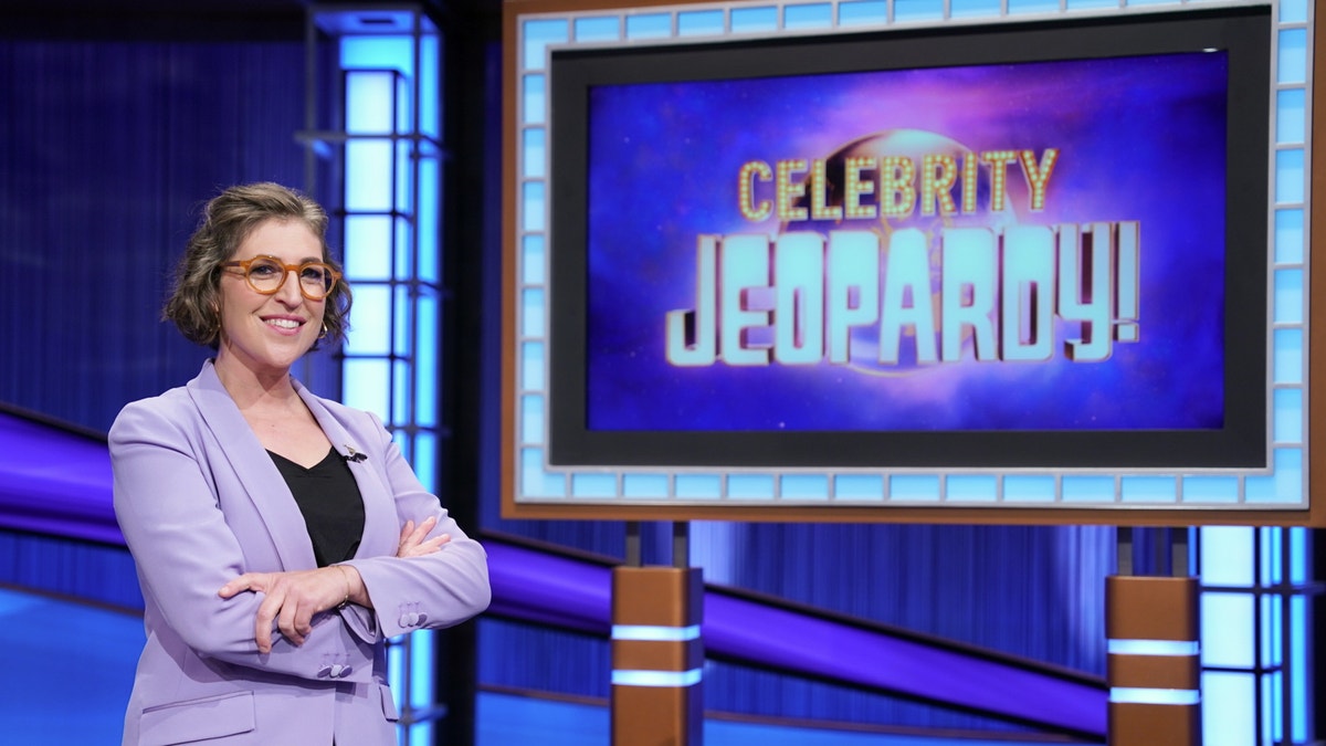 Mayim Bialik Jeopardy host