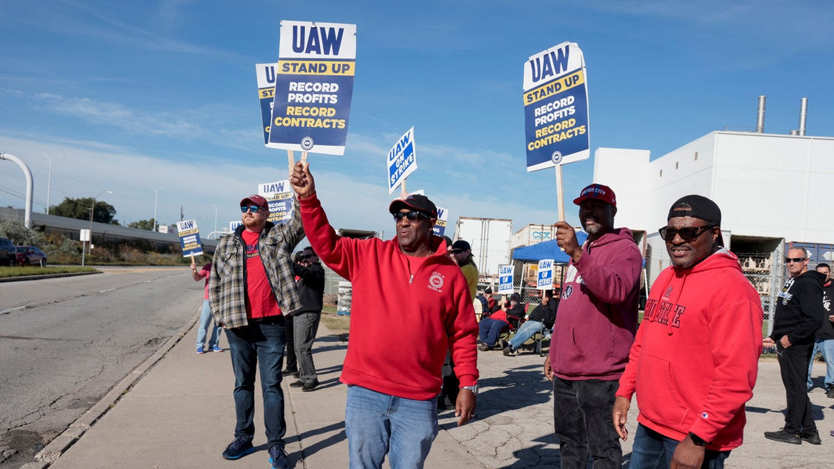 Striking United Auto Workers members