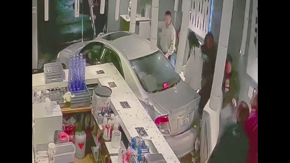 Car crashes into Washington State based restaurant